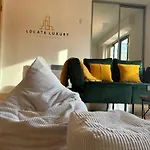 Locate Luxury