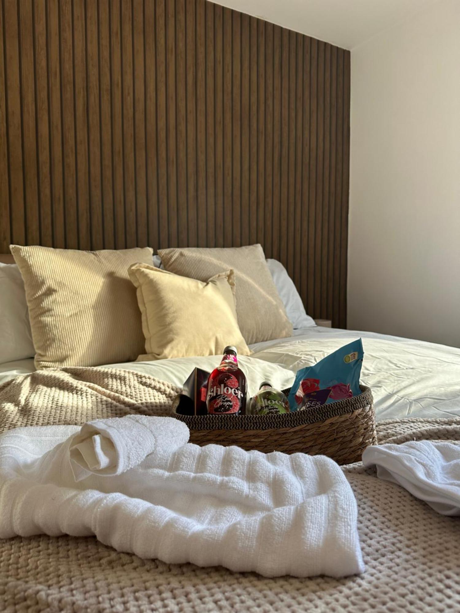 Locate Luxury Apartment