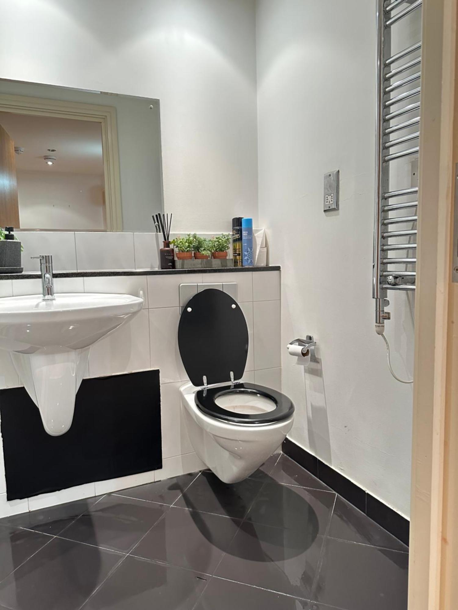 Locate Luxury Apartment